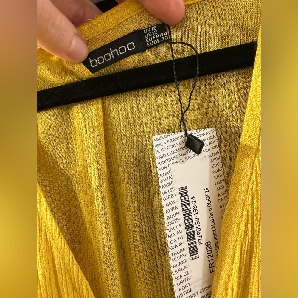 Boohoo Mustard Lace Maxi Dress - Picture 2 of 5